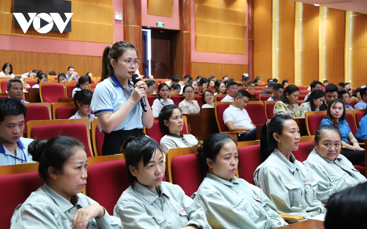 Cử tri Quảng Ninh đề nghị hỗ trợ người lao động có mức lương hưu thấp